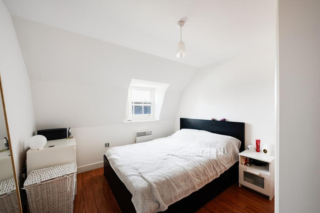 Apartment in Bristol, Clifton Village, Hotwells - More