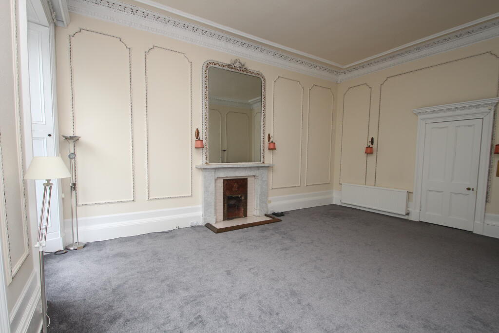 Apartment in Glasgow, Dowanhill - View 3