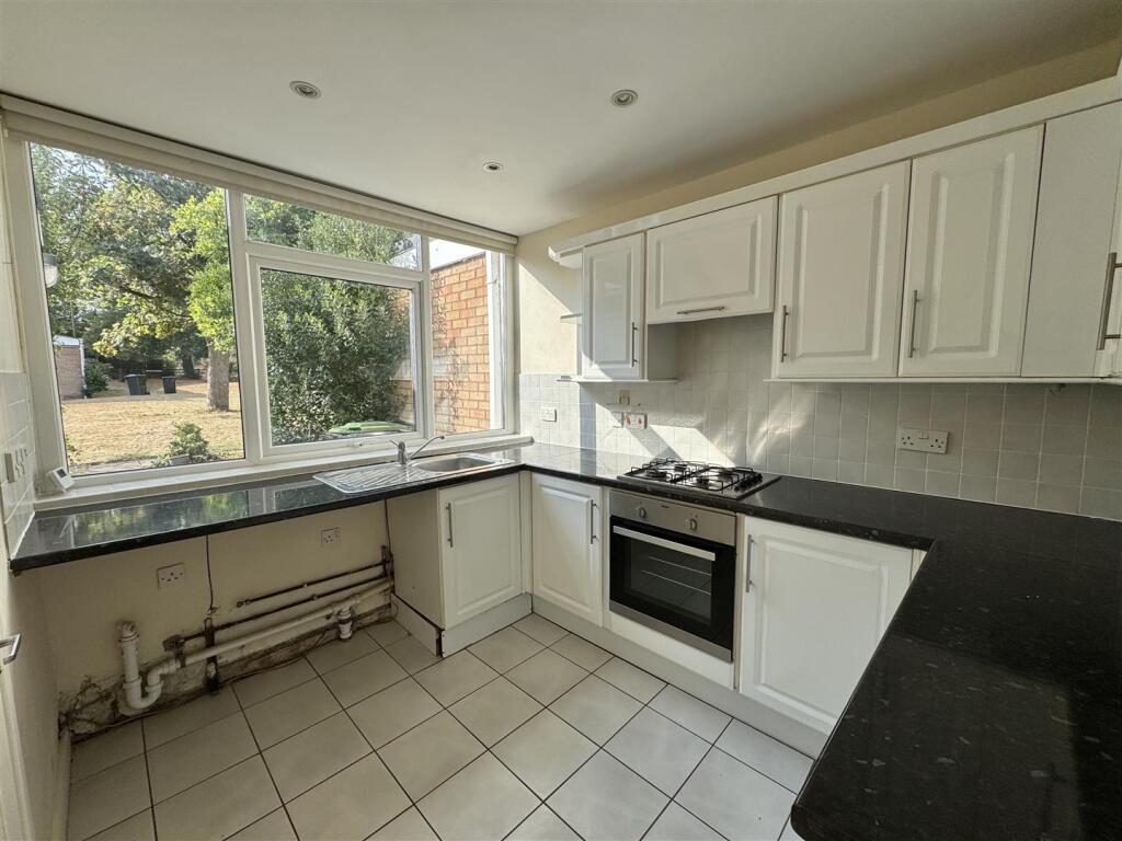 House in Bromsgrove, Hagley - More