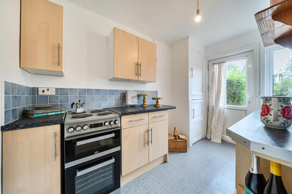 House in Taunton - View 4