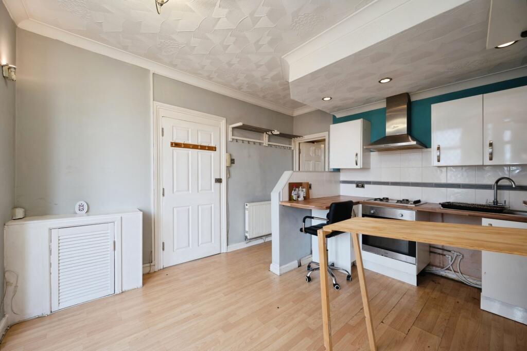 Cottage Grove, SOUTHSEA, Hampshire, PO5 - View 5