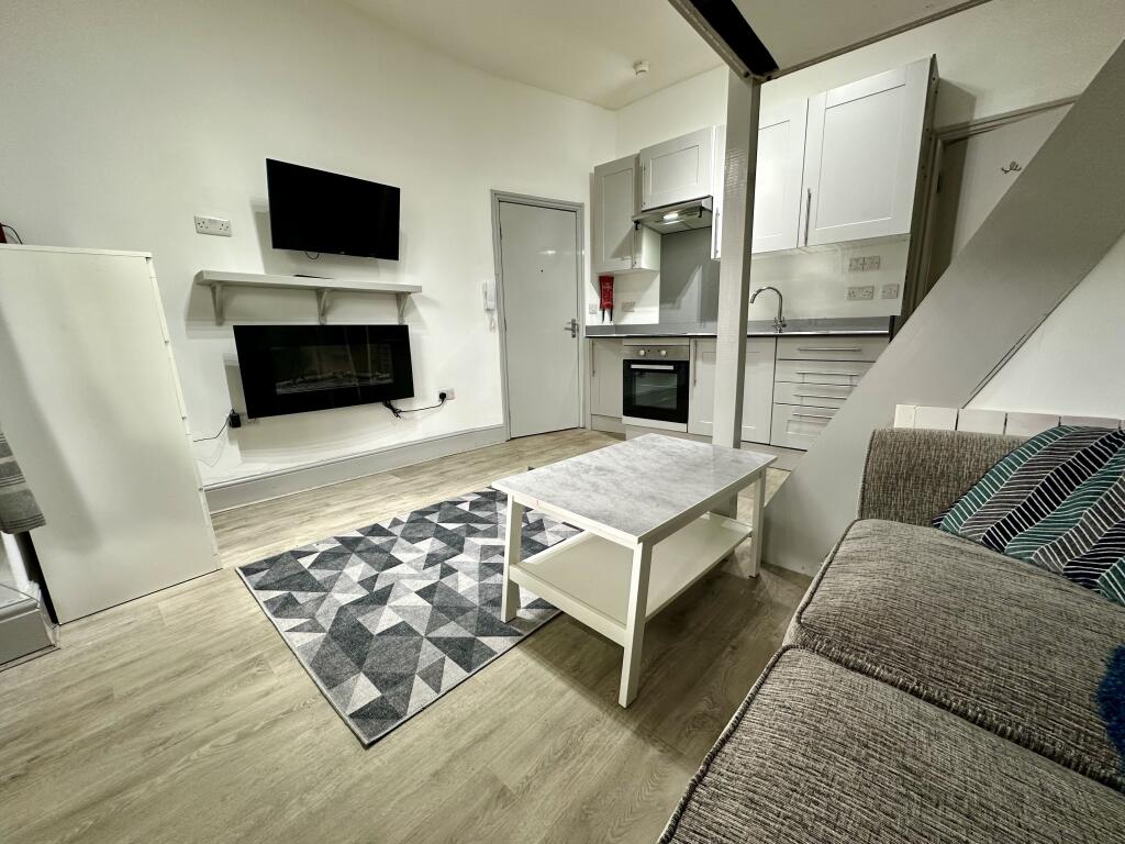1 bedroom ground floor flat for rent