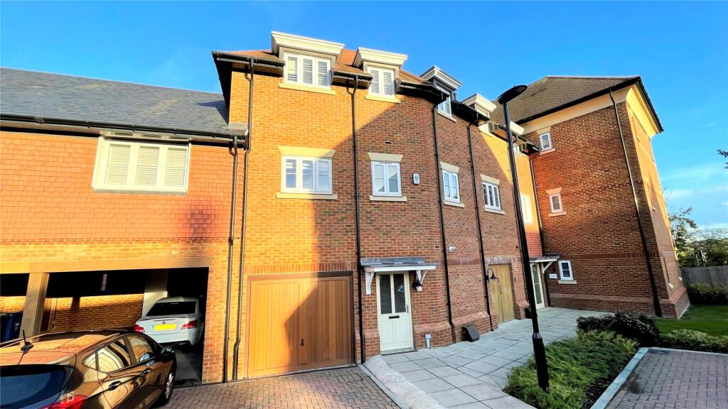 Main image of property: Charlock Place, Warfield, Bracknell, Berkshire, RG42