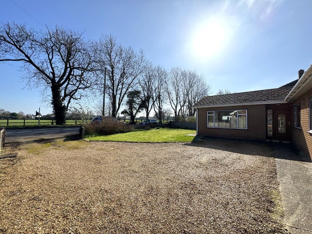 TERRINGTON ST CLEMENT - Sizeable Detached 3 Bedroom Bungalow in Mature Setting photo 3
