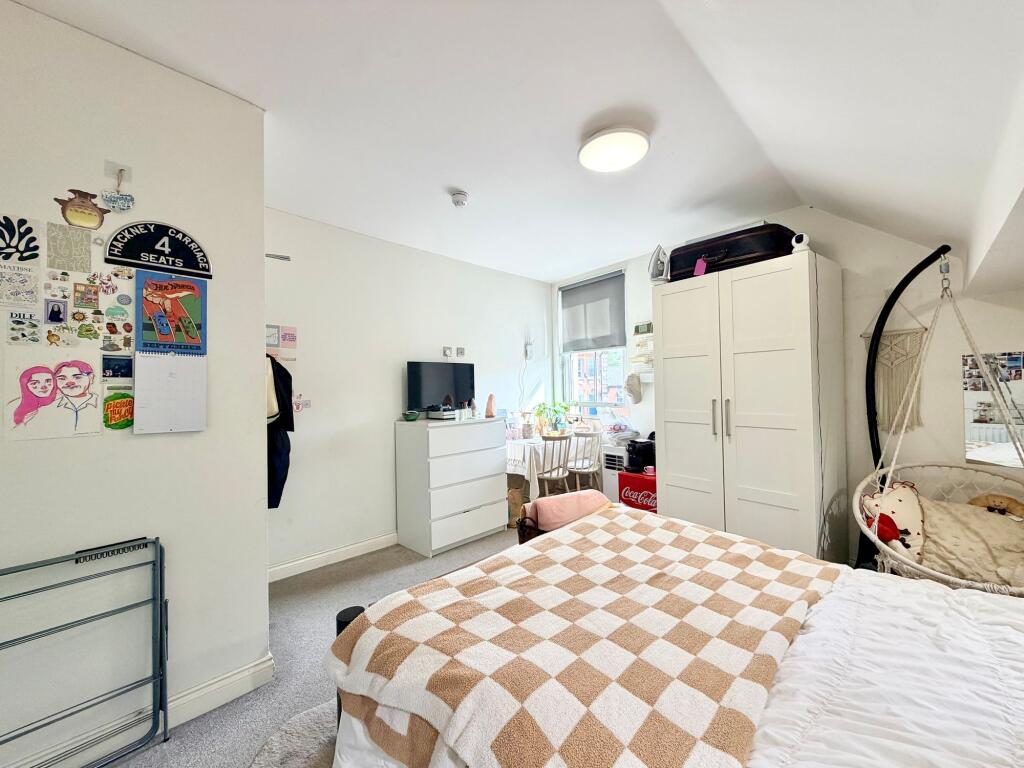House in Nottingham - View 3