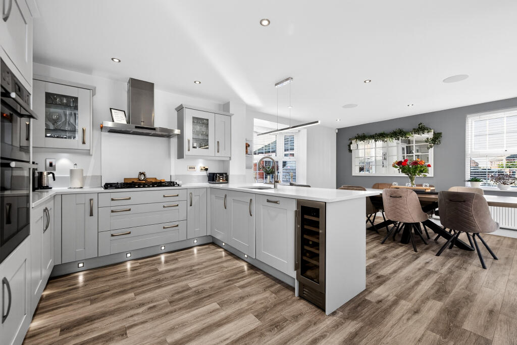 Endeavour Way, Burnham-on-Crouch, CM0 photo 2