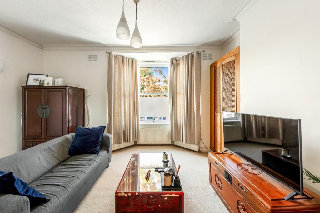 Apartment in London - View 2