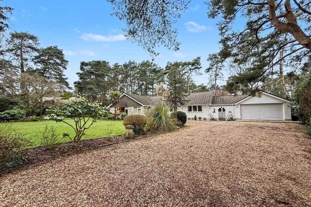 Main image of property: Avon Castle