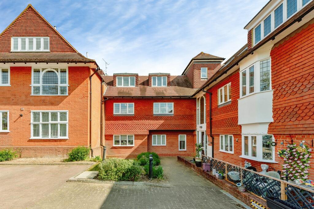 Main image of property: London Road South, Merstham, Redhill