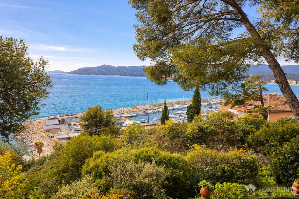 Main image of property: Provence-Alps-Cote d`Azur, Var, Le Lavandou