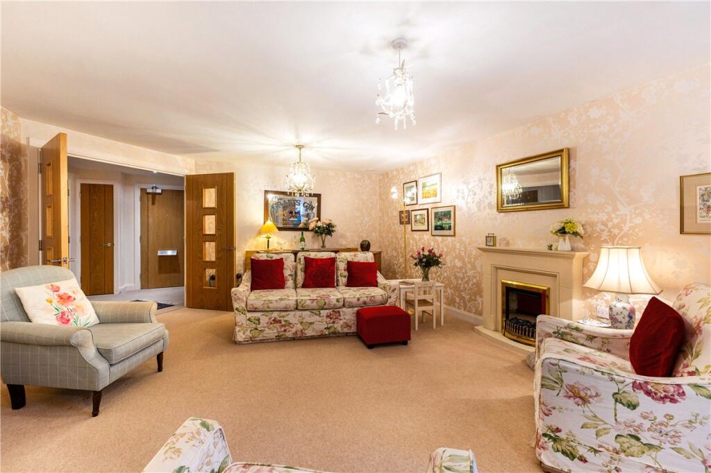 Apartment in Swindon - View 5