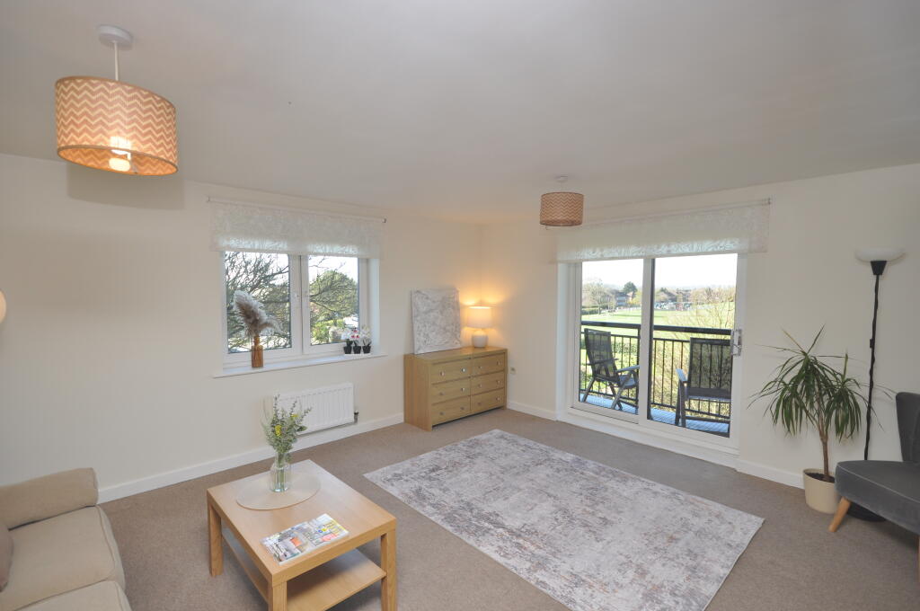 Apartment in Chelmsford - View 3