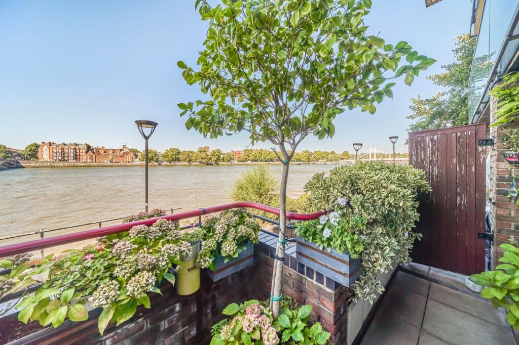 Apartment in London - View 4