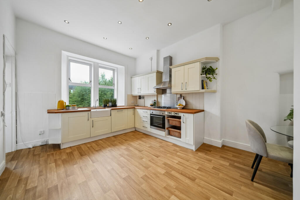 Apartment in Glasgow - More