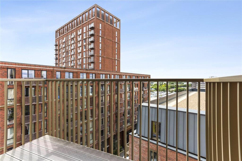 Local Crescent, 4 Hulme Street, Salford, Greater Manchester, M5 photo 2