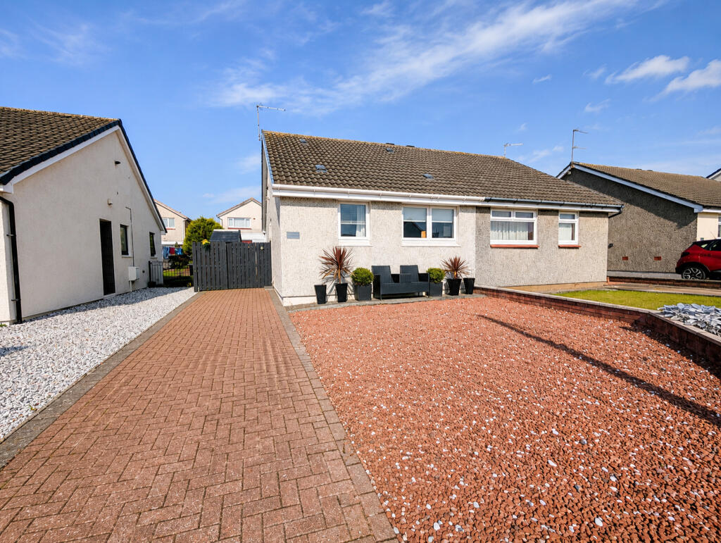 Main image of property: 128 Greenacres, Ardrossan, KA22 7PR
