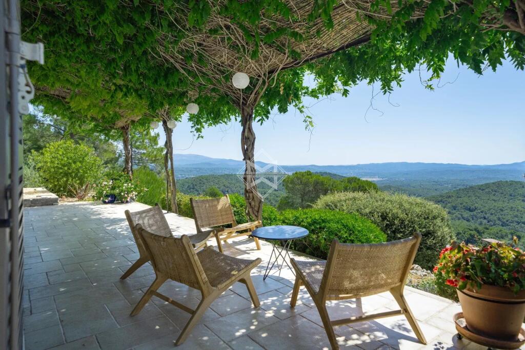 Main image of property: Provence-Alps-Cote d`Azur, Var, Seillans