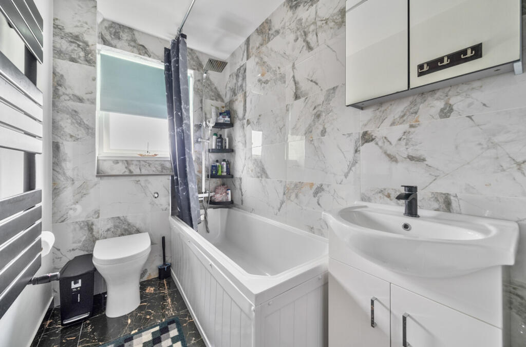 Apartment in Bracknell - More