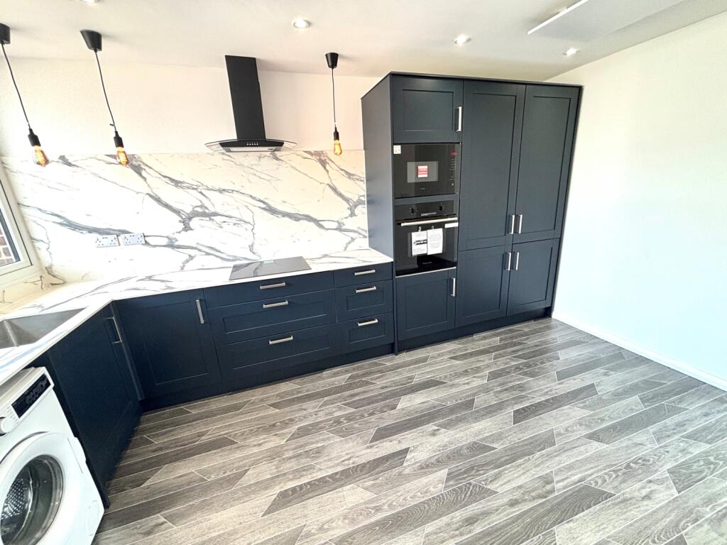 House in Twickenham - View 4