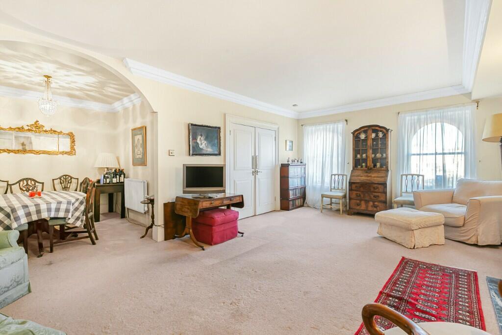 Flat 12, 53-55 Lancaster Gate, London W2 3NA photo 3