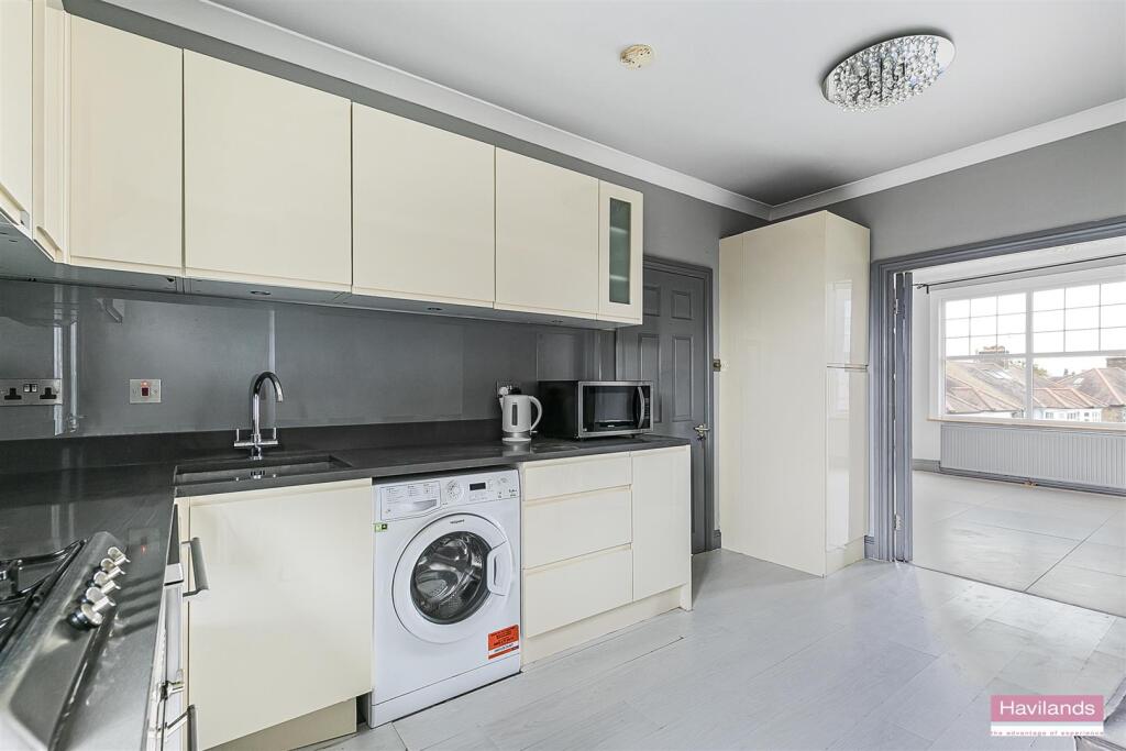 Apartment in London - View 4