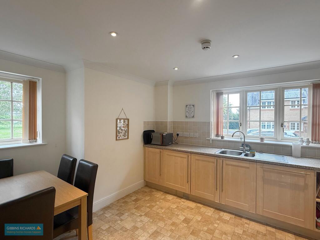 Apartment in Trull, Somerset - More