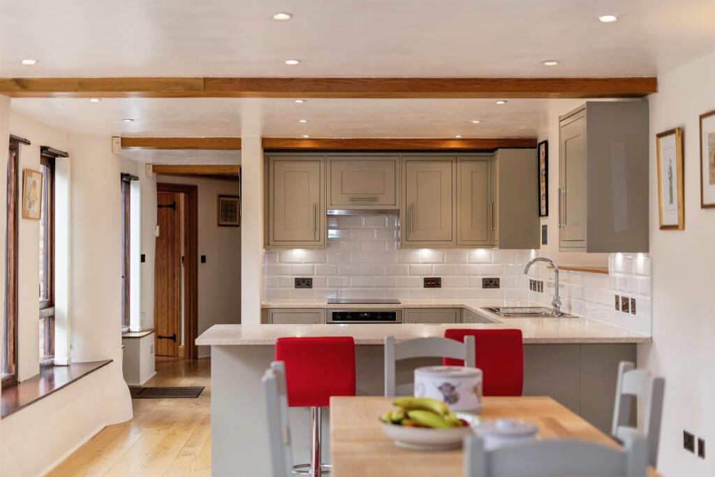 House in Taunton - View 4