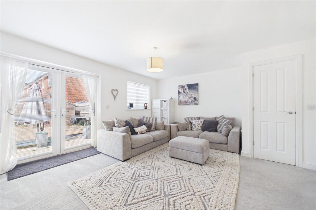 House in Basingstoke and Deane, Tadley - View 4