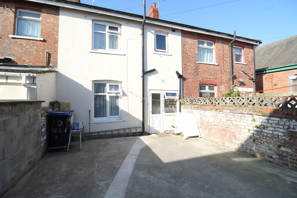 10 Queen Victoria Road photo 2