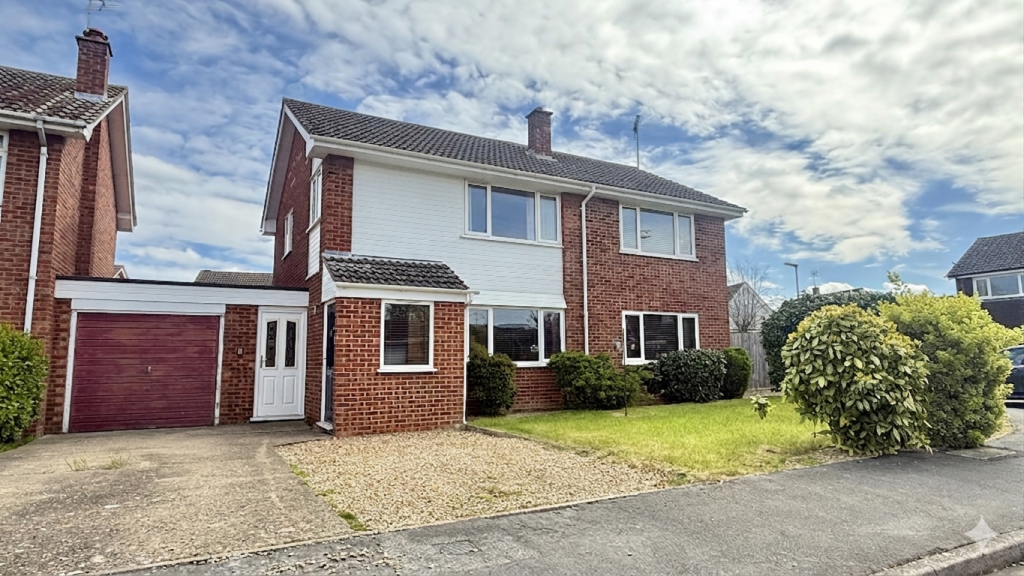 5-bed detached on Waterside Close, Bourne, £350,000