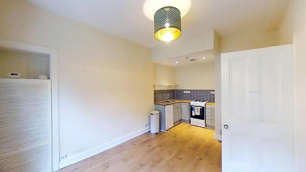 Apartment in Edinburgh - View 2