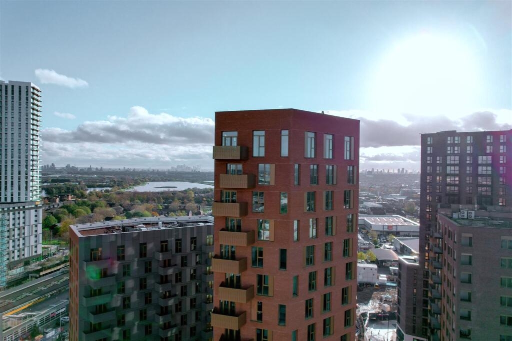 Apartment in London, Tottenham Hale, West Green - View 5
