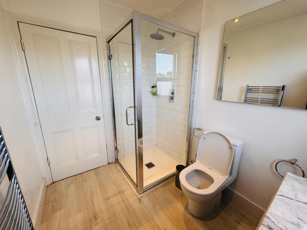 Apartment in London - View 5