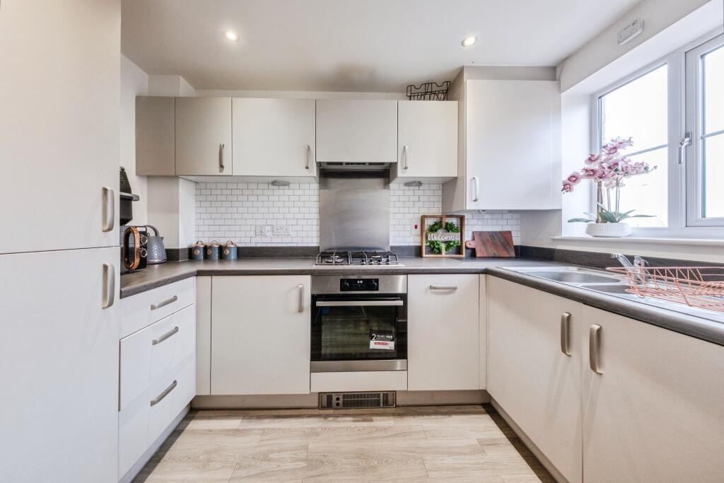 2-bed terraced on Rosevear Place, Newton Leys, Milton Keynes, MK3, £300,000