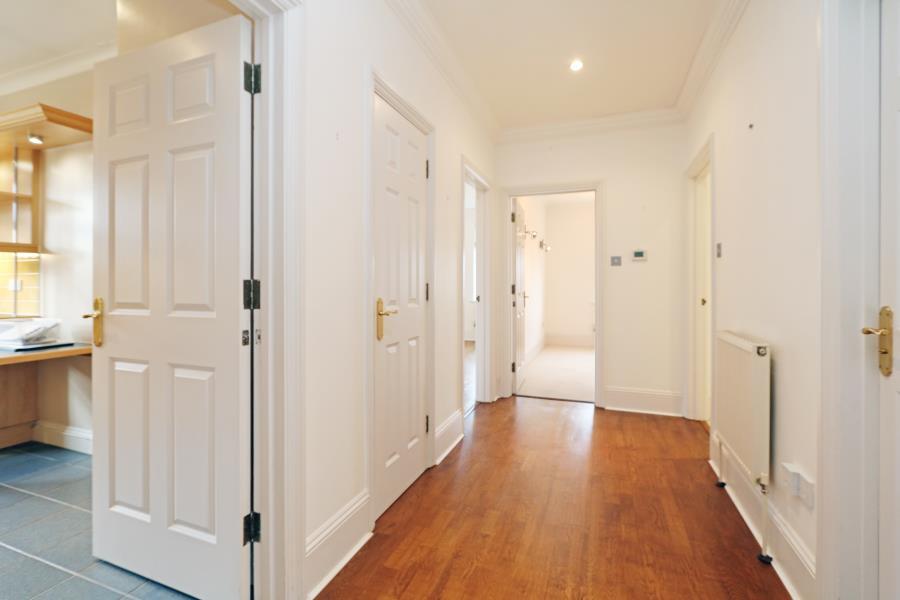 Balaclava Road, Surbiton KT6 - View 4