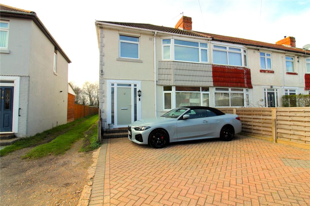 Main image of property: Longfield Avenue, Fareham, Hampshire, PO14