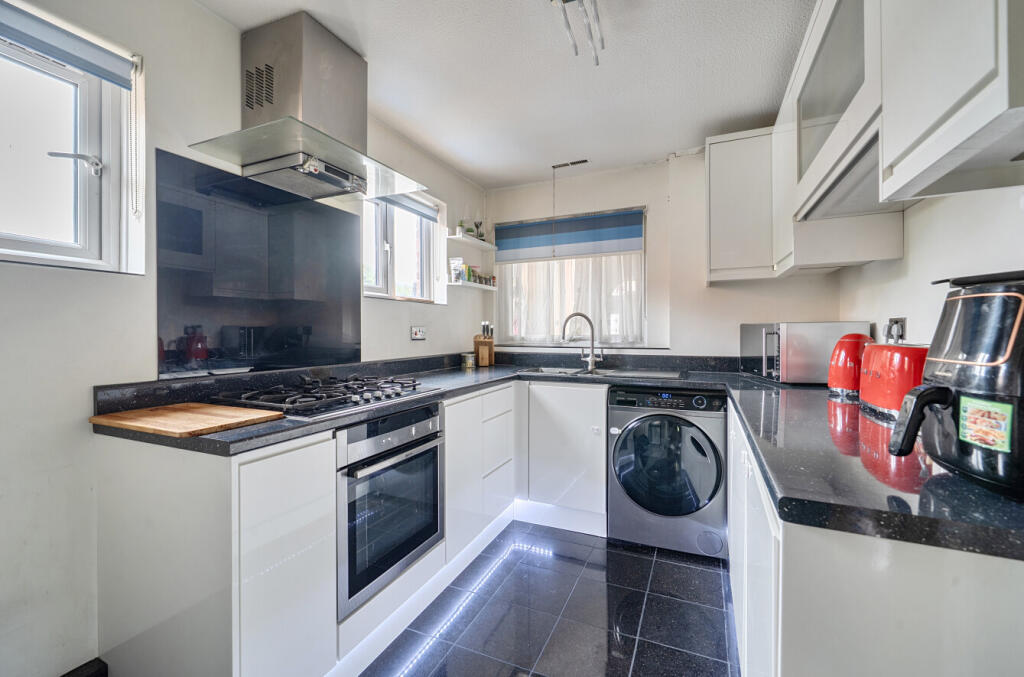 House in Datchet, Windsor and Maidenhead - View 5