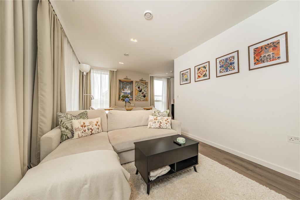 Apartment in London, Merton Park - View 3