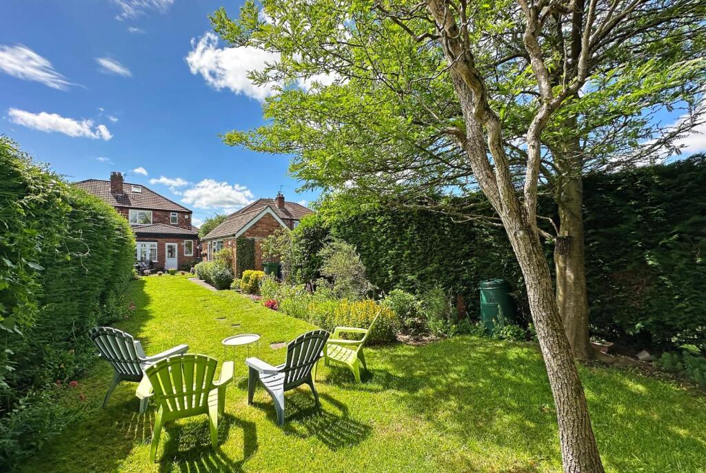 Alexander Drive, Timperley – pohled 5