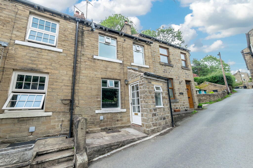 2-bed house on Lane Head Lane, Kirkburton, HD8, £140,000