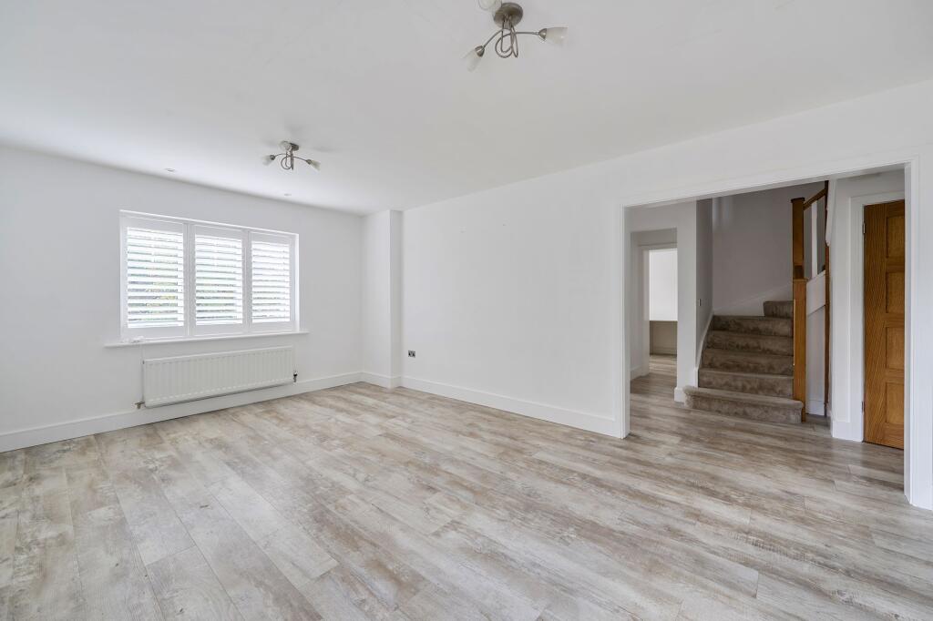 House in Epsom, Nork - View 5
