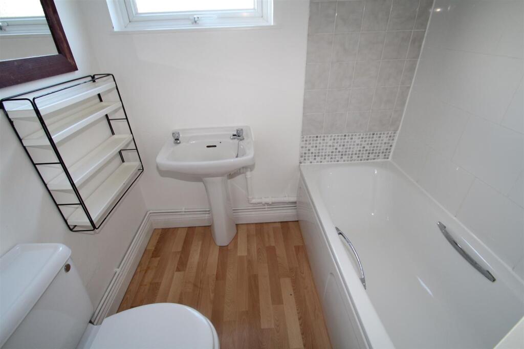 House in Southall - View 3