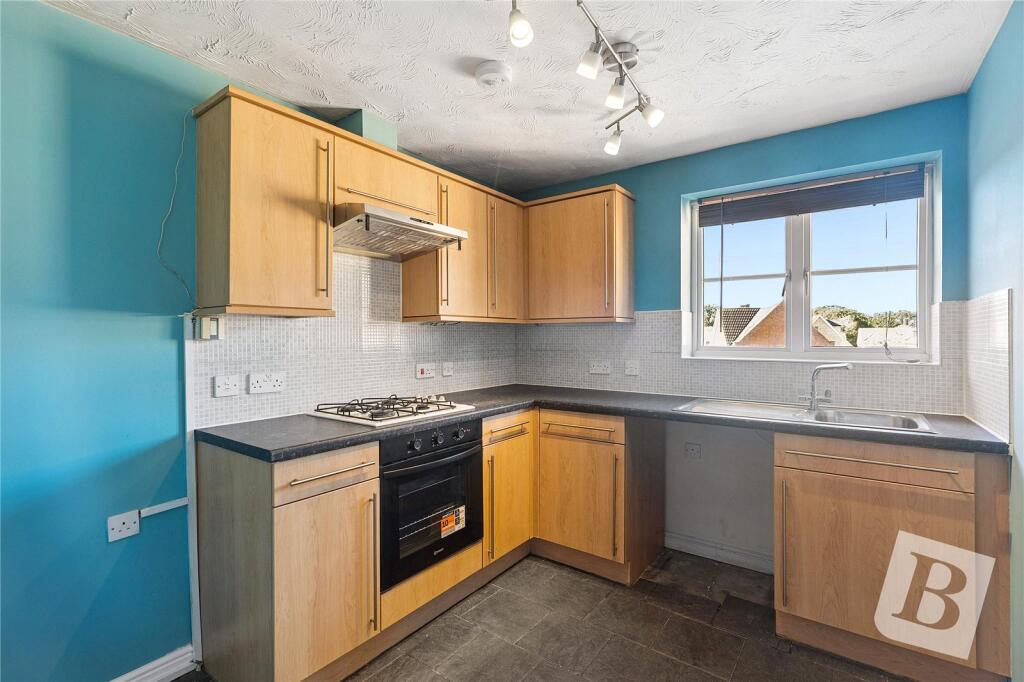 Apartment in Southend-on-Sea - More