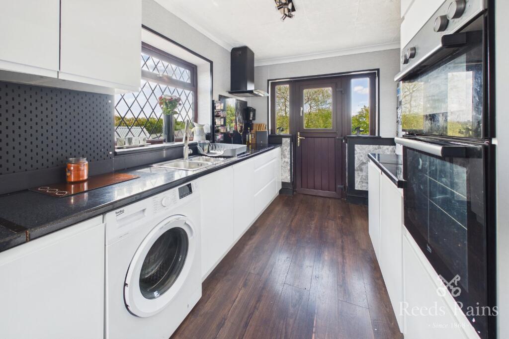 House in Wakefield - View 4