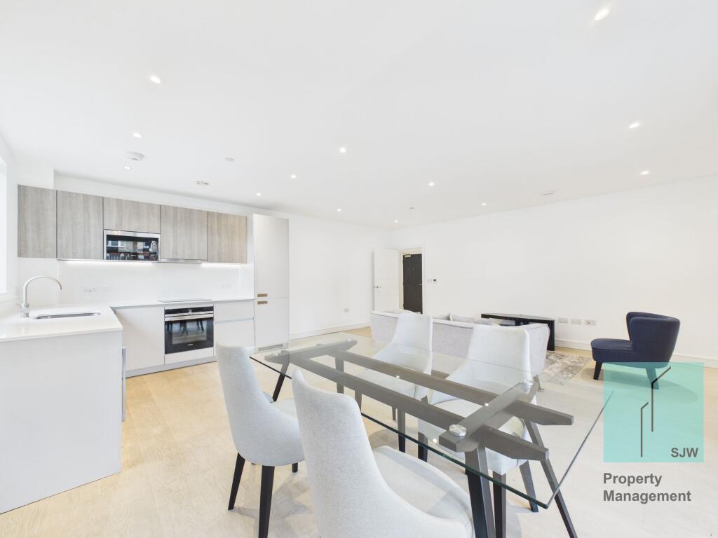 Main image of property: The Avenue, London, NW6