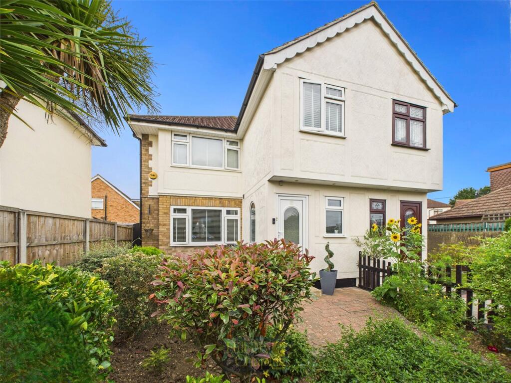 3-bed semi-detached on Longfield Road, Wickford, Essex, SS11, £375,000
