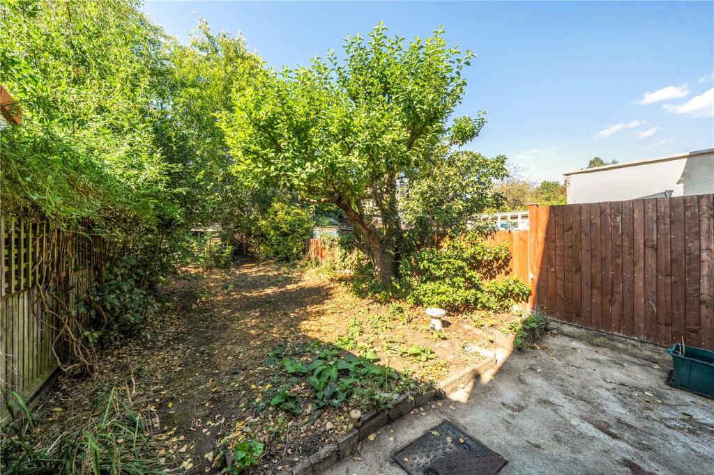 House in London, Cordwell Estate, Hither Green - View 4