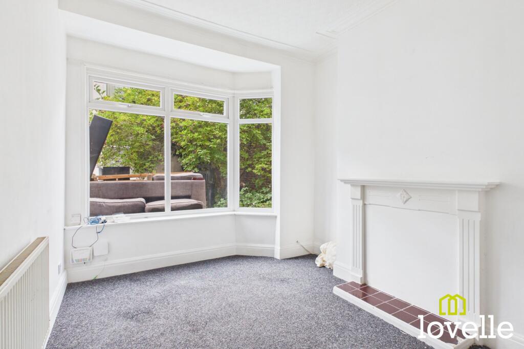 House in Hull - View 2