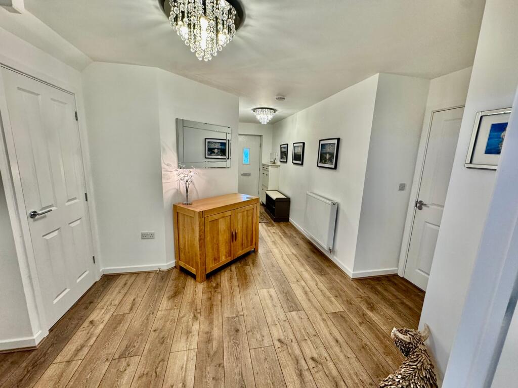 Buttercup Close, Raunds, Wellingborough, NN9 photo 2