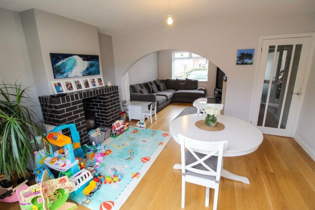 House in Bristol, Knowle Park, Knowle - More